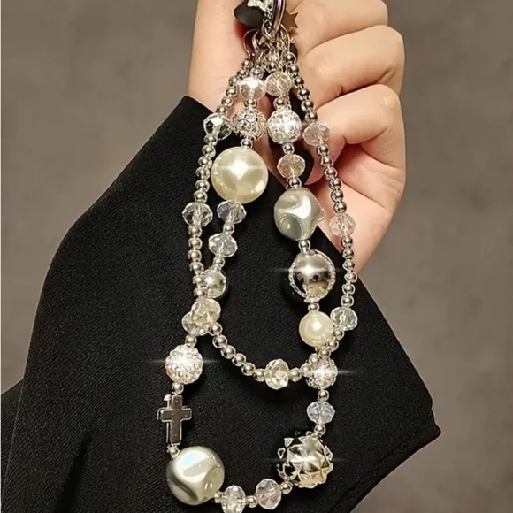 💍💍💍3 for 12$💍💍💍Cell Phone Wristlet - Picture 6 of 7